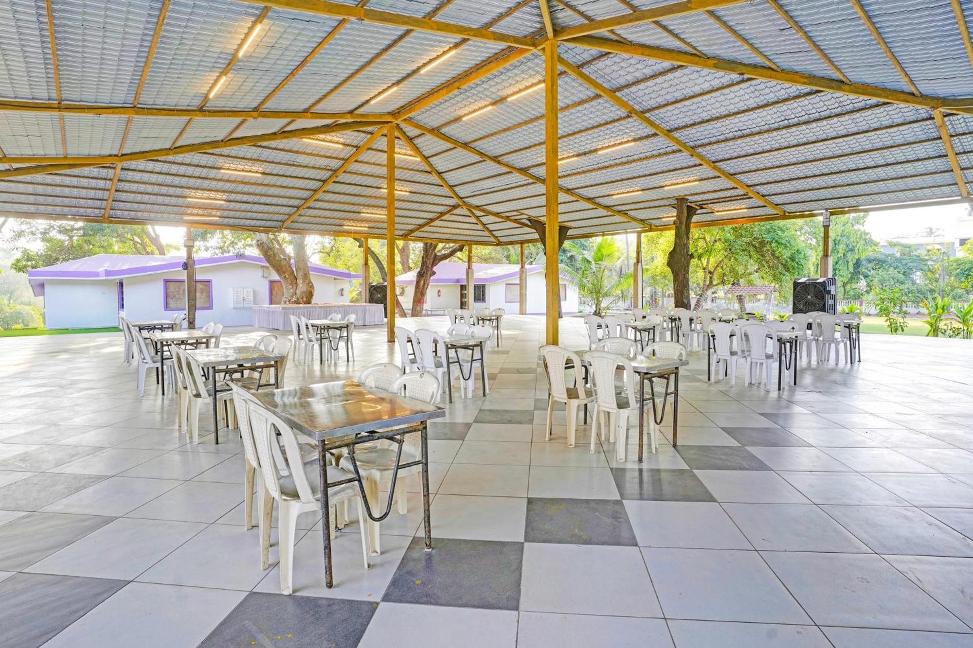 Hotel O Summer House Daman Exterior foto